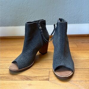 Blue suede Tom’s open toe boho ankle boot. Size 5.5W. Rarely worn!
